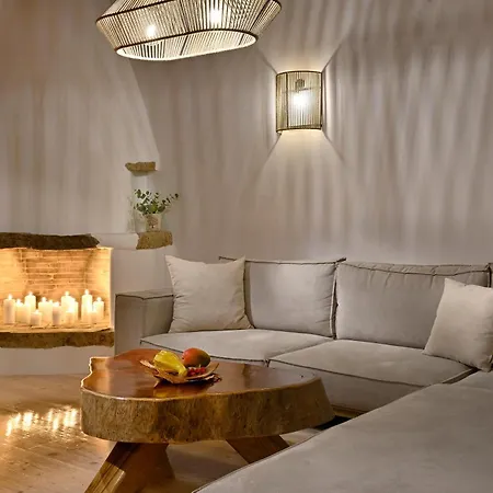 Lia Mykonos * كالافاتيس