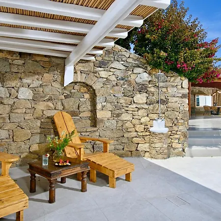 Lia Mykonos