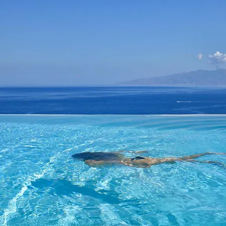 Lia Mykonos * كالافاتيس