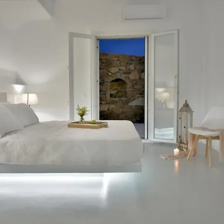 Lia Mykonos * كالافاتيس