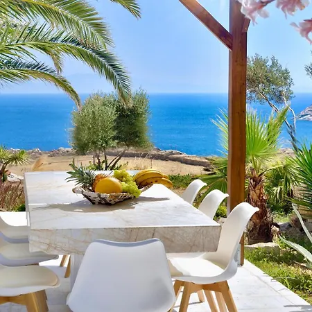 Lia Mykonos فيلة *